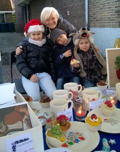 Samen met de kleinkinderen, Maylikka, Mauro en Maeven,